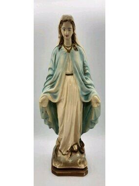 Vintage Chalkware 13 In Tall Our Lady of Grace Statue Virgin Mary Estate Sale